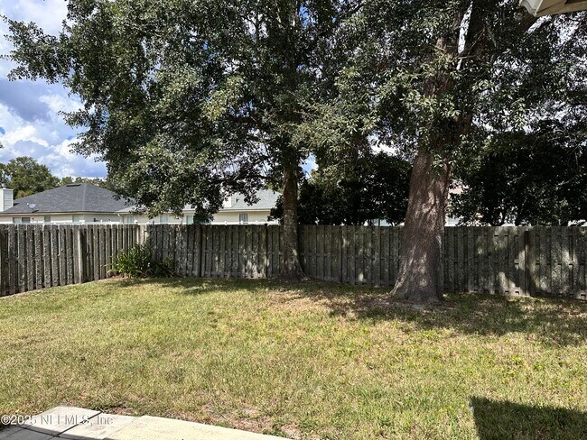 Building Photo - 7925 Collins Bay Ct
