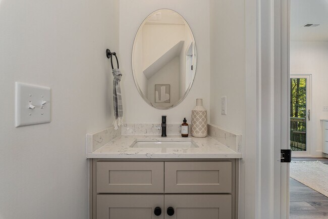 Building Photo - Gorgeous New Construction near Downtown Du...