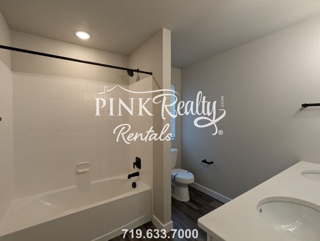 Building Photo - 6259 Godwit Ln