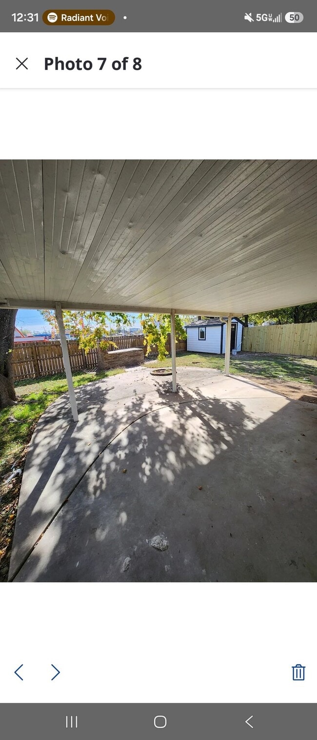 Building Photo - 2010 Encino Cir