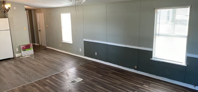 Building Photo - 11117 W Chisholm Ct