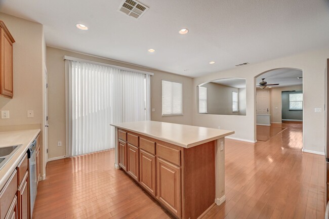 Building Photo - Single Story Single Family Home in Gated Community within N Las Vegas