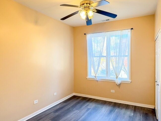 Building Photo - 1300 W Grenshaw St