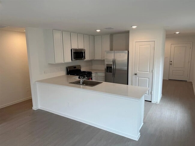 Building Photo - 9227 Terrace Dr