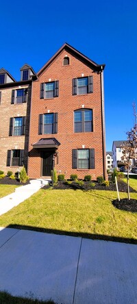 Building Photo - Brand new 3 story Townhome in Centerpointe...