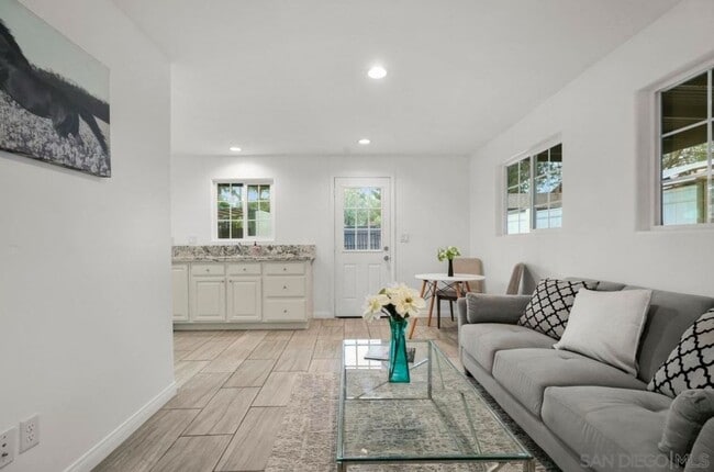 Building Photo - Private Detached ADU for Rent – $1,750/Month (Utilities + WiFi Included!)