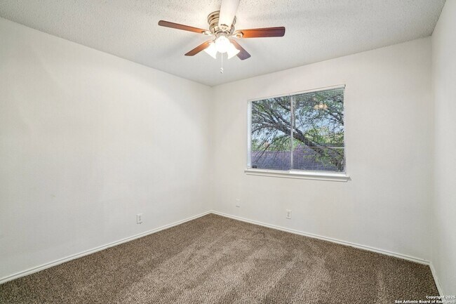 Building Photo - 6222 Candleview Ct