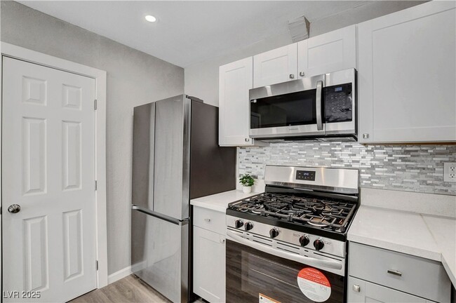 Building Photo - 612 Buttonwood Ln