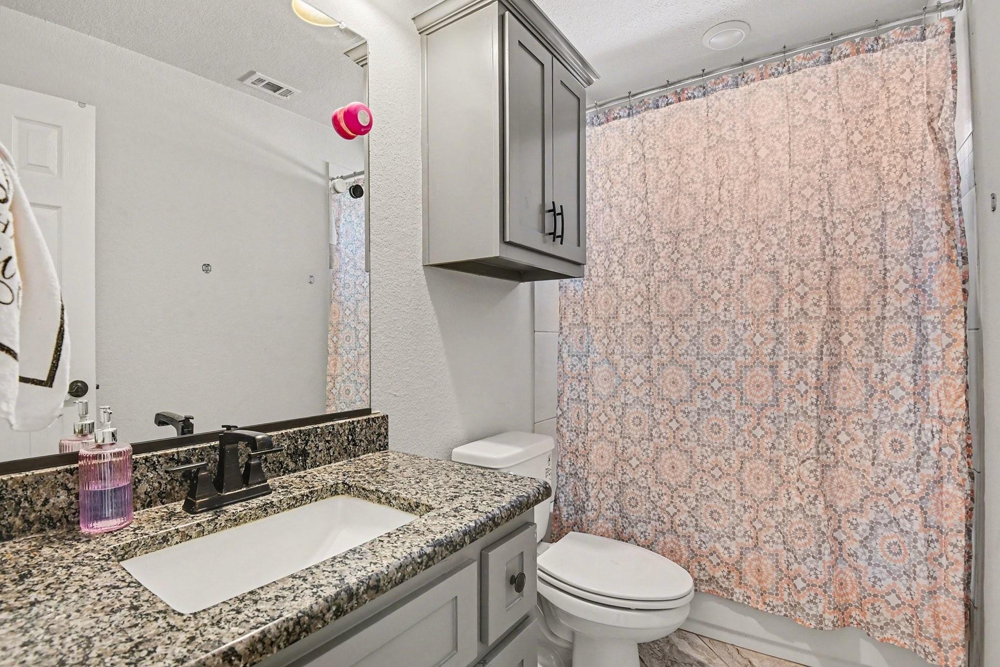 Building Photo - 6116 Cooper Creek St