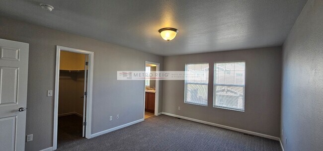 Building Photo - 1617 Venice Ln
