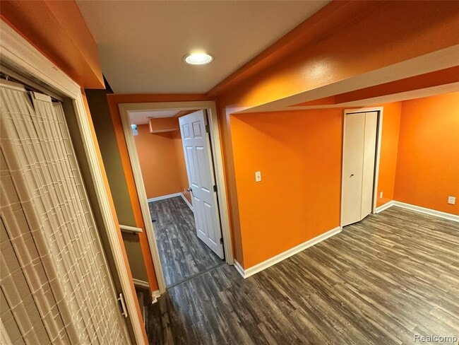 Building Photo - 41729 Broquet Dr