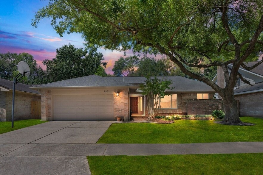 Primary Photo - 9831 Meadow Bend Ln