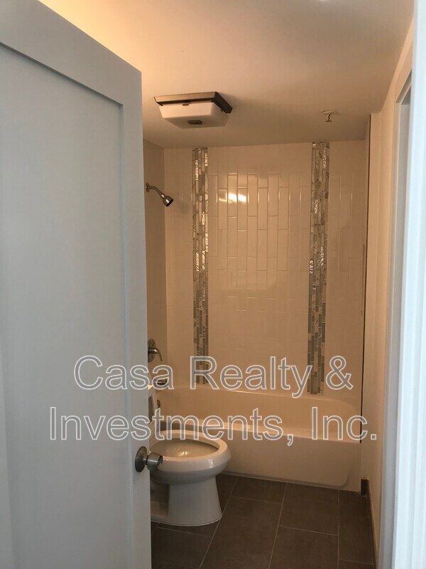 Building Photo - 4641 W 162nd St