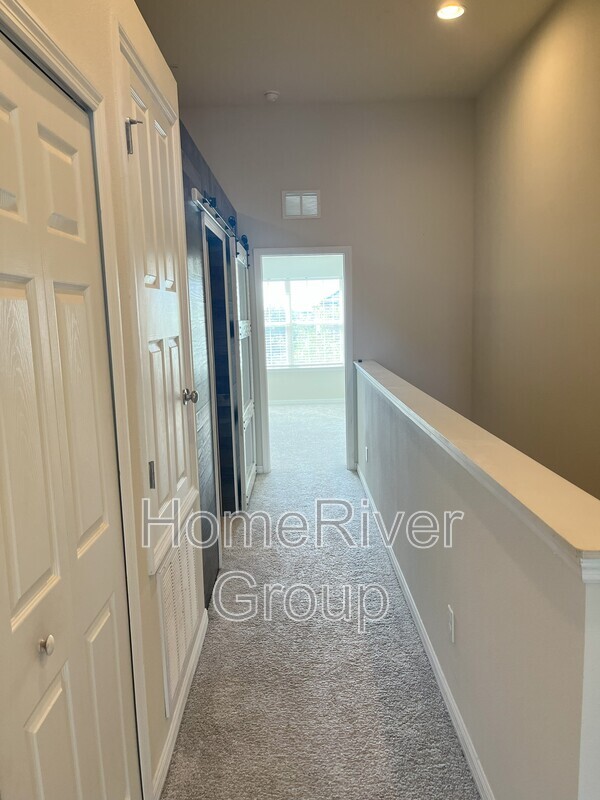 Building Photo - 1025 Pavia Dr