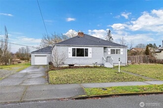 Building Photo - 1523 4th Ave NW