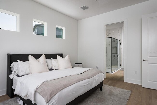 Building Photo - 8210 Golden Bch Ct