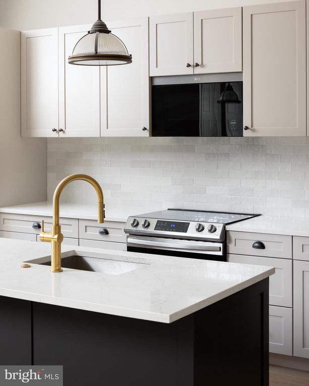 Building Photo - 200S Broad St