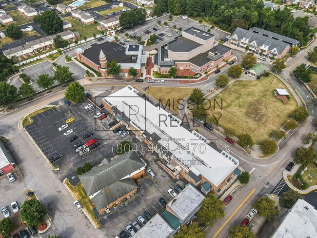 Building Photo - 4319 Fountain Square Plaza