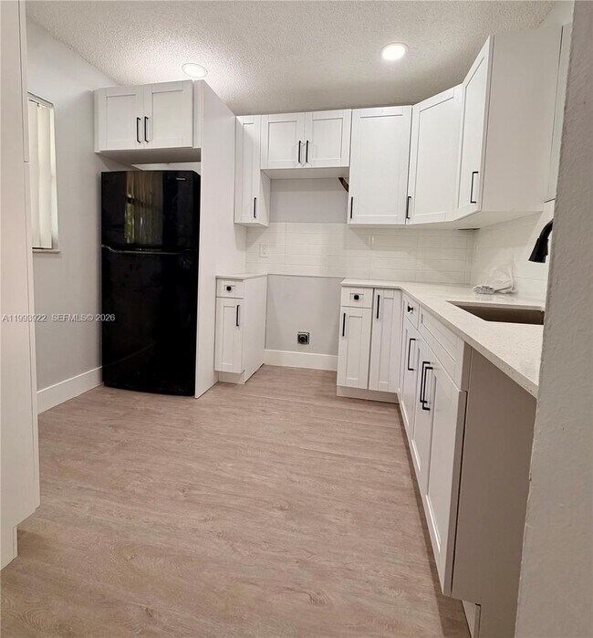 Building Photo - 4286 NW 114th Terrace