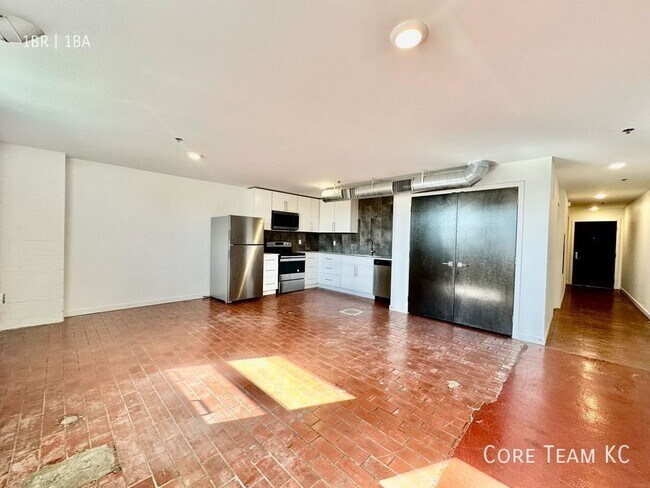 Primary Photo - 1180 E 30th St