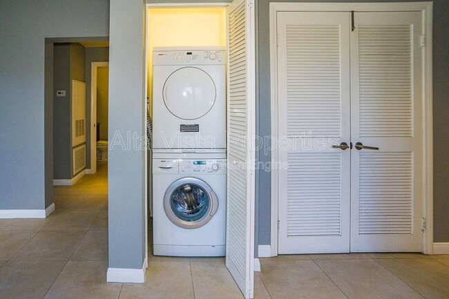 Building Photo - 3825 First Avenue