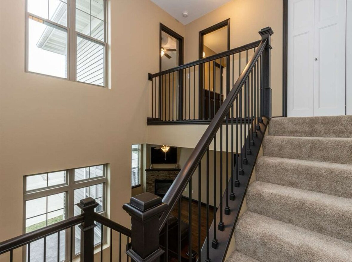 Stairwell - 735 Mission Point Rd
