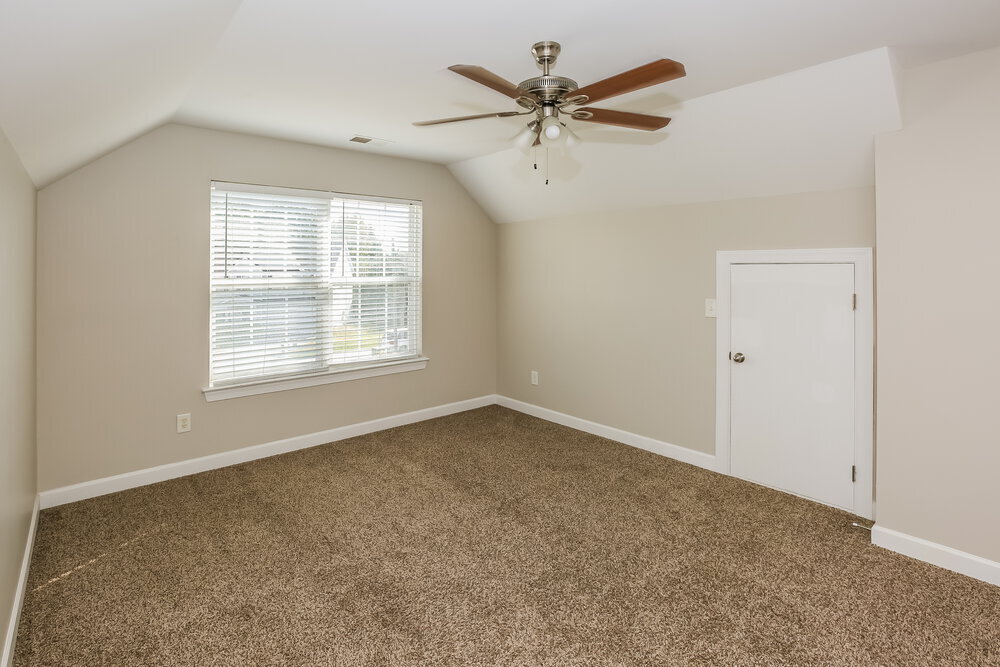 Building Photo - 2926 Island Point Dr NW