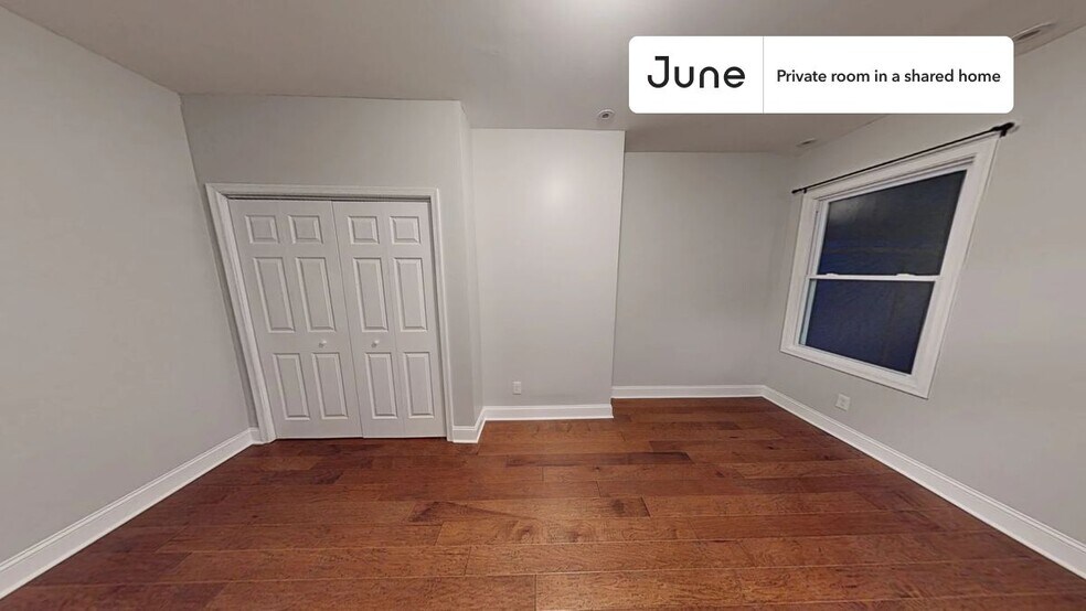 Building Photo - Room in Shared 3 bed/1.5 bath home