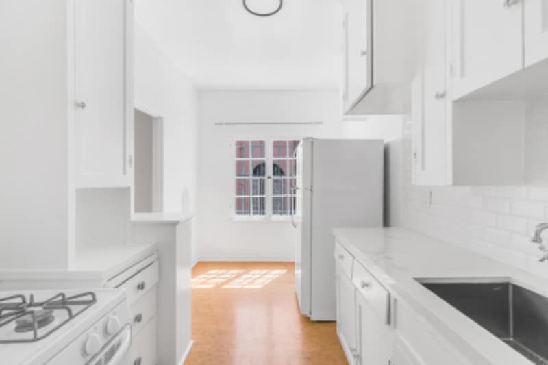 Building Photo - 366 N Sierra Bonita Ave