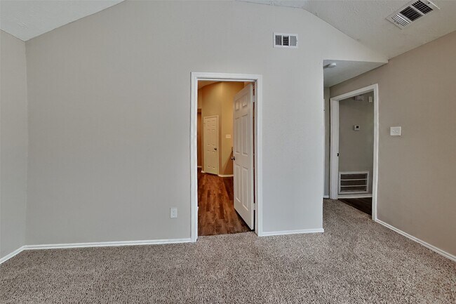 Building Photo - 16315 Chimneystone Dr