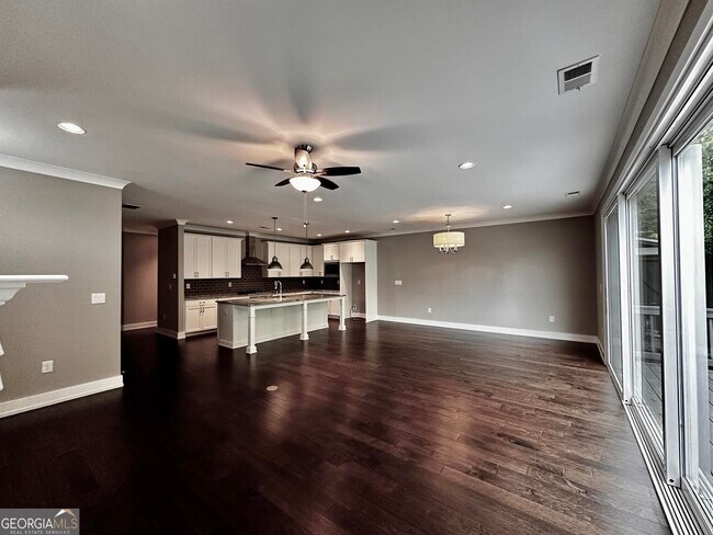 Building Photo - 207 Bellehaven Pl