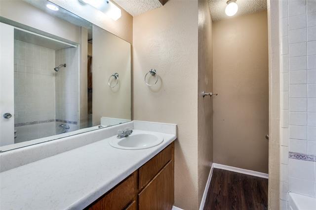 Building Photo - 2440 Briarcliff Dr