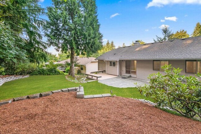 Building Photo - Air Conditioned Urban Retreat in Whispering Pines