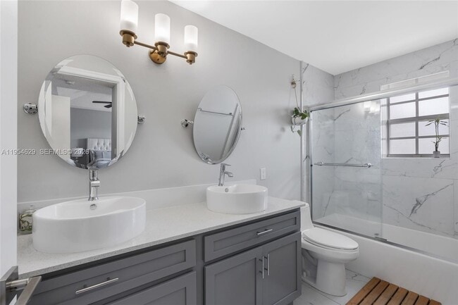 Building Photo - 4055 Eastridge Dr