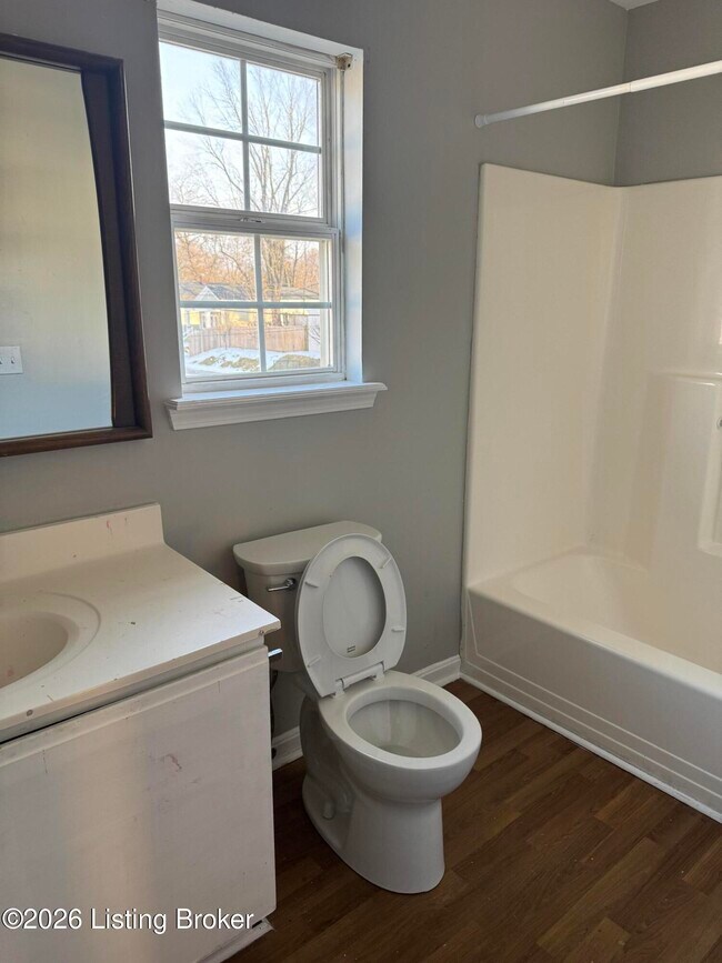 Building Photo - 2301 Howard St