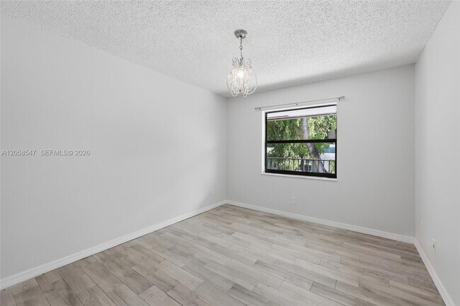 Building Photo - 6929 SW 38th St