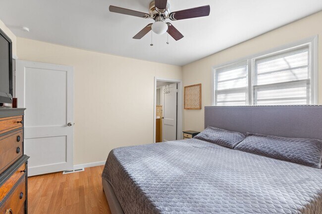 Building Photo - UNFURNISHED cozy private 2-bedroom, 2-bathroom home nestled in Winston-Salem