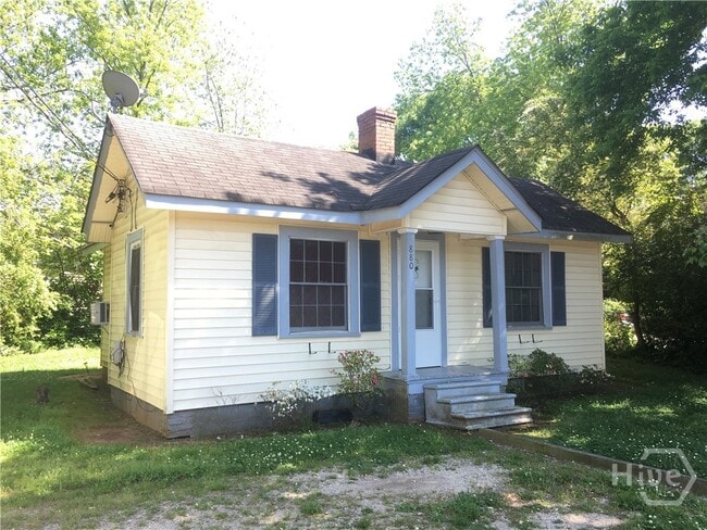 Primary Photo - 880 Sunset Dr