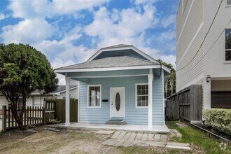 Building Photo - 2115 Radcliffe St