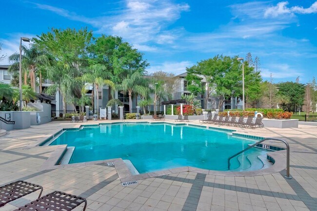 Building Photo - Remodeled and Upgraded -2nd Floor - 1 Bed 1 Bath Condo For Lease