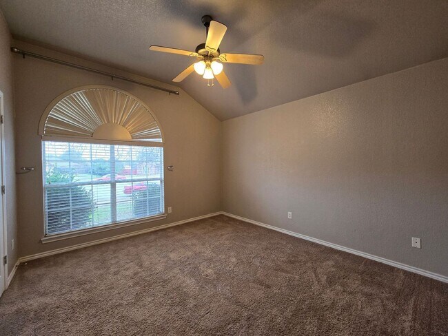 Building Photo - 5609 Hunters Ridge Trail