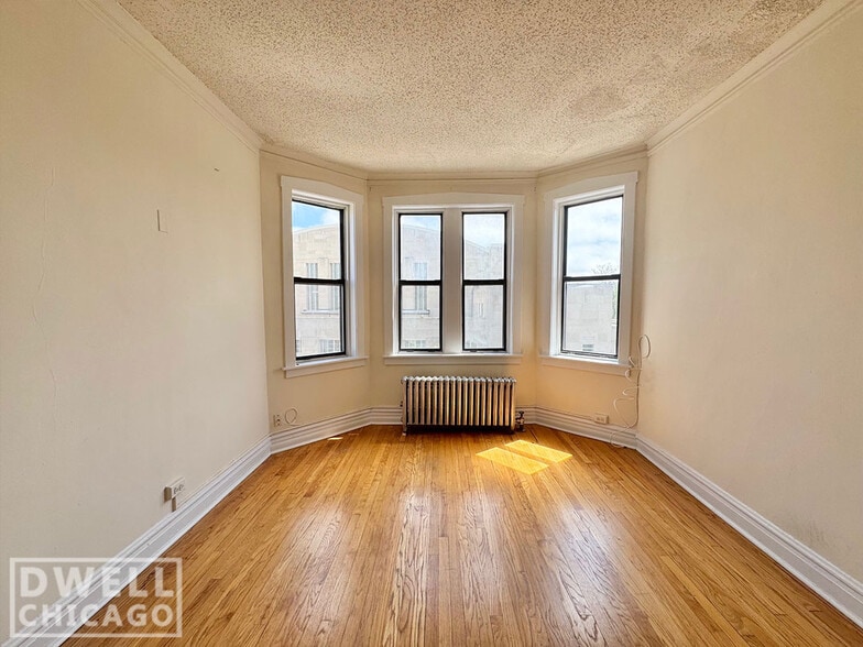 Building Photo - 1540 N Kedzie Ave