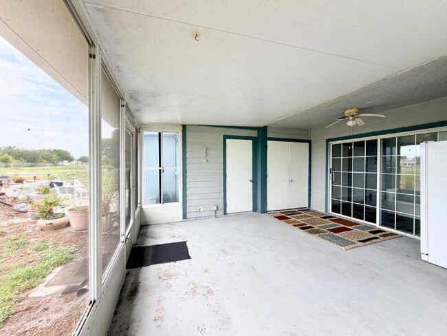 Building Photo - *** $500 OFF MOVE IN SPECIAL *** "Charming 3-Bed Condo with Scenic Views & Granite Finishes in Me...