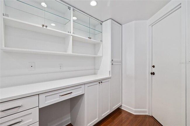 Building Photo - 2611 Bayshore Blvd