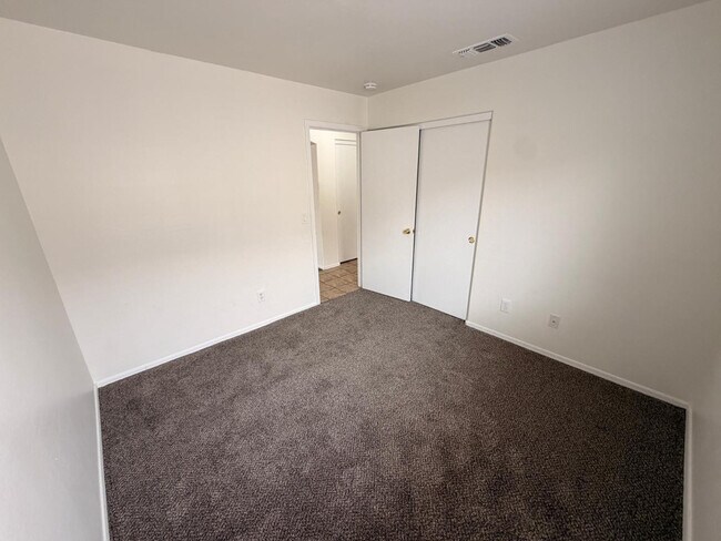 Building Photo - 11914 W Corrine Dr