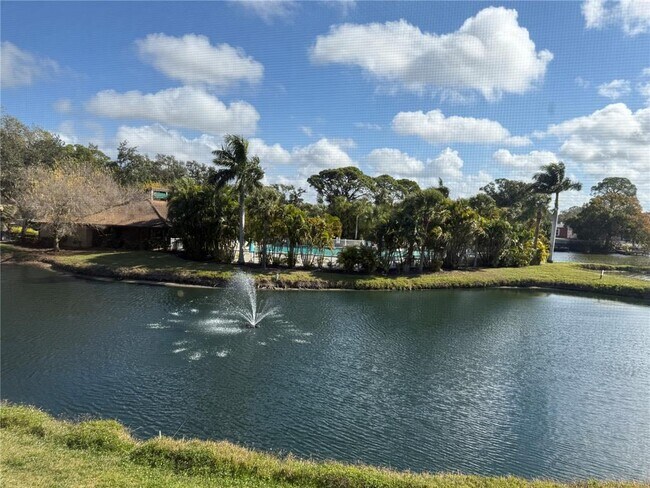 Building Photo - 5525 Ashton Lake Dr