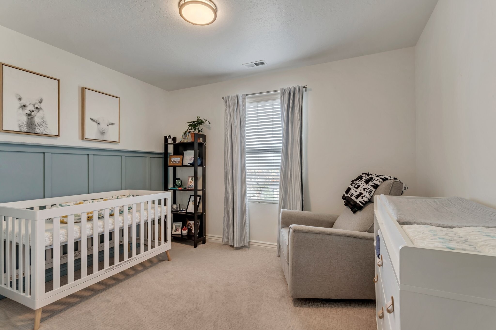 Building Photo - 4253 W Clarks Hill Dr