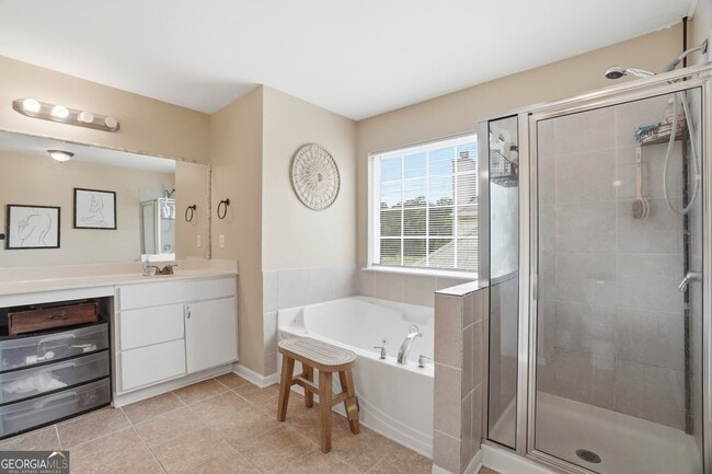 Building Photo - 3951 Oak Field Dr