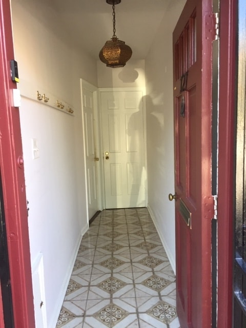 front hallway - 727 6th St SE