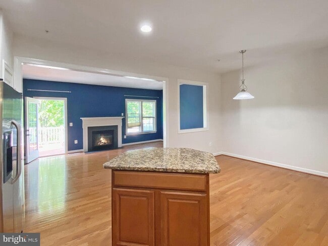 Building Photo - 9706 Braidwood Ter